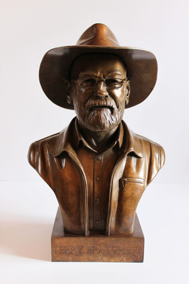 Sir Terry Pratchett bust - 2017